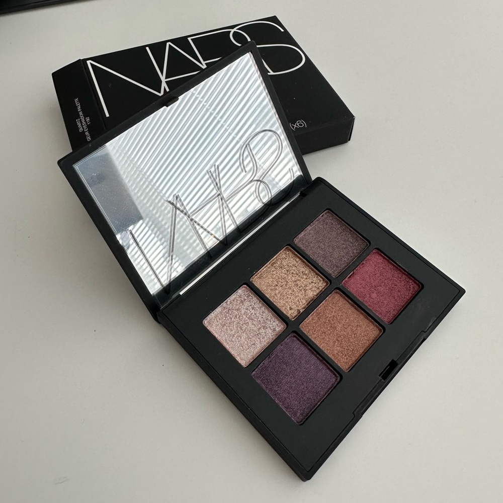 NARS Voyegeur Eyeshadow Palette in Quartz